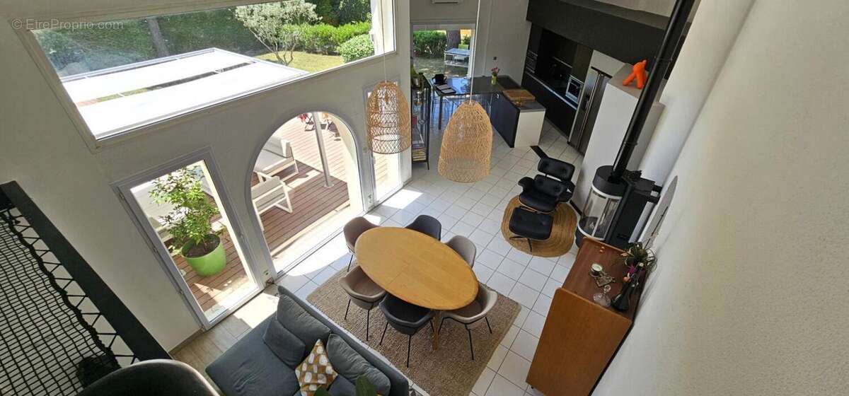 Maison à ROCHEFORT-EN-VALDAINE