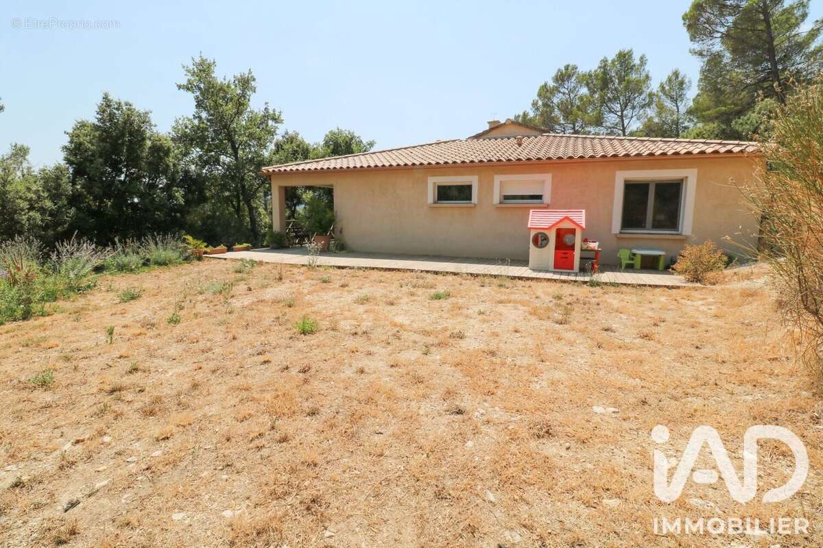 Maison 150 m² à La Roquebrussanne  - photo 3