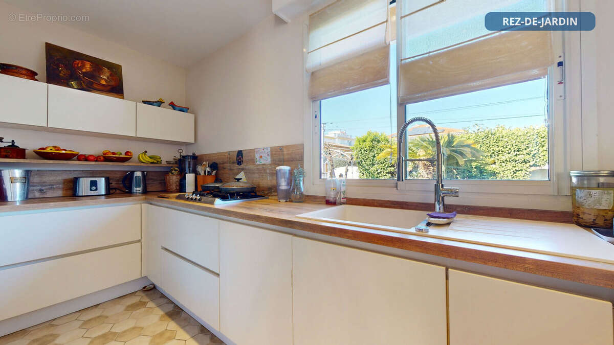 Maison à VILLENEUVE-LOUBET