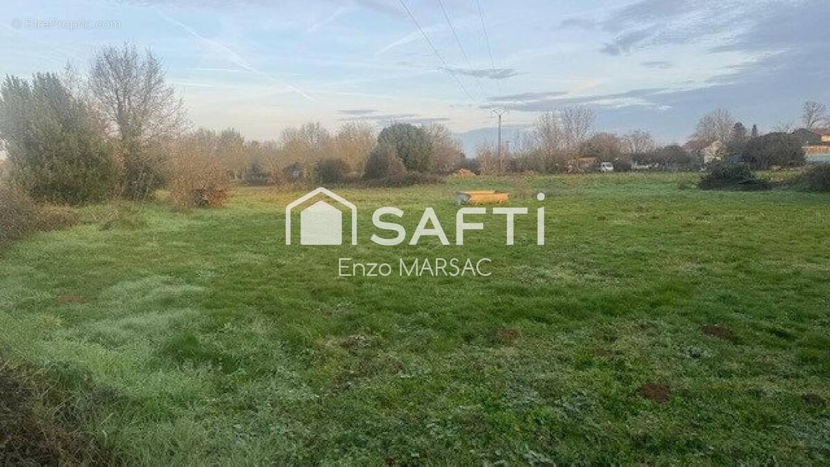Photo 1 - Terrain à GERMOND-ROUVRE
