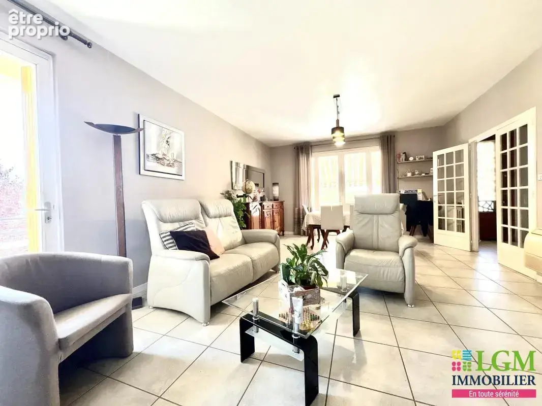 Gaillac, maison de 175 m² avec piscine, garage-atelier et terrain clôturé de 1800 m² - photo 4