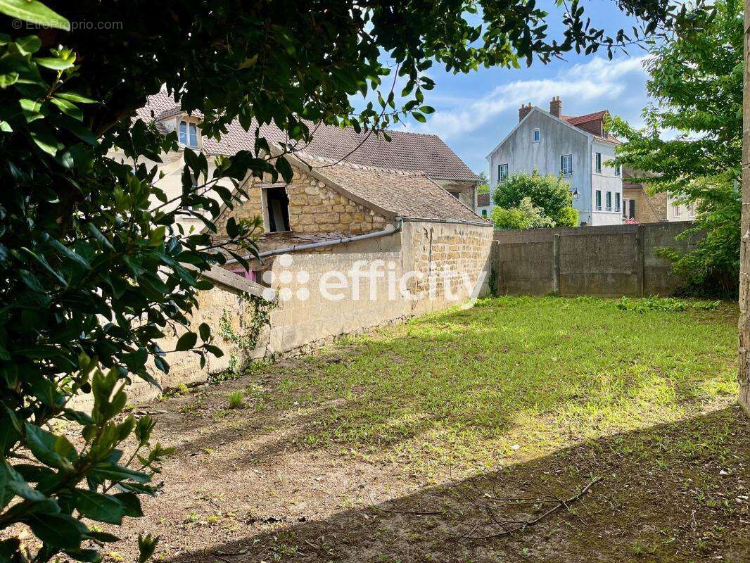 Maison à CERGY
