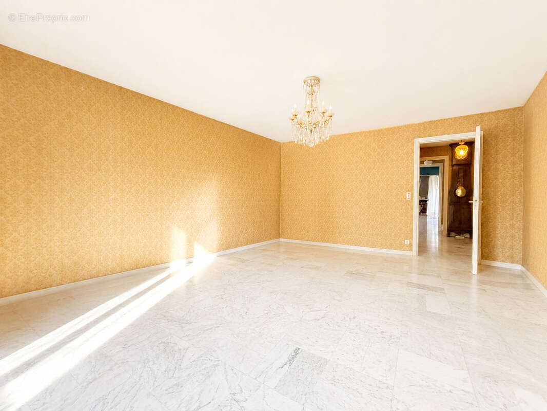 Appartement à LE CANNET