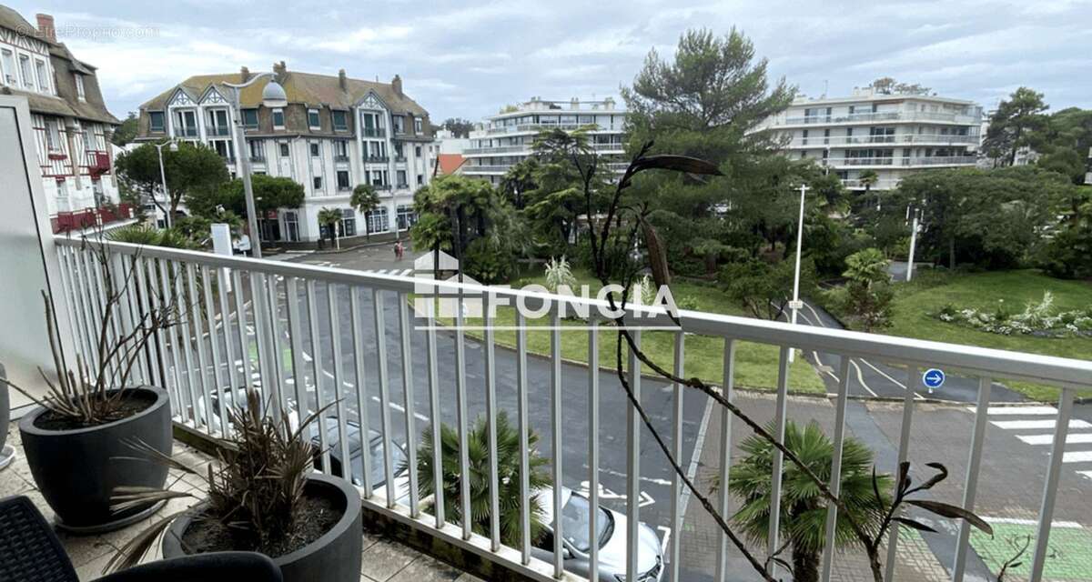 T3 traversant - la baule les pins - parfait etat - terrasse avec vue degagee - parking + cave privative - photo 5