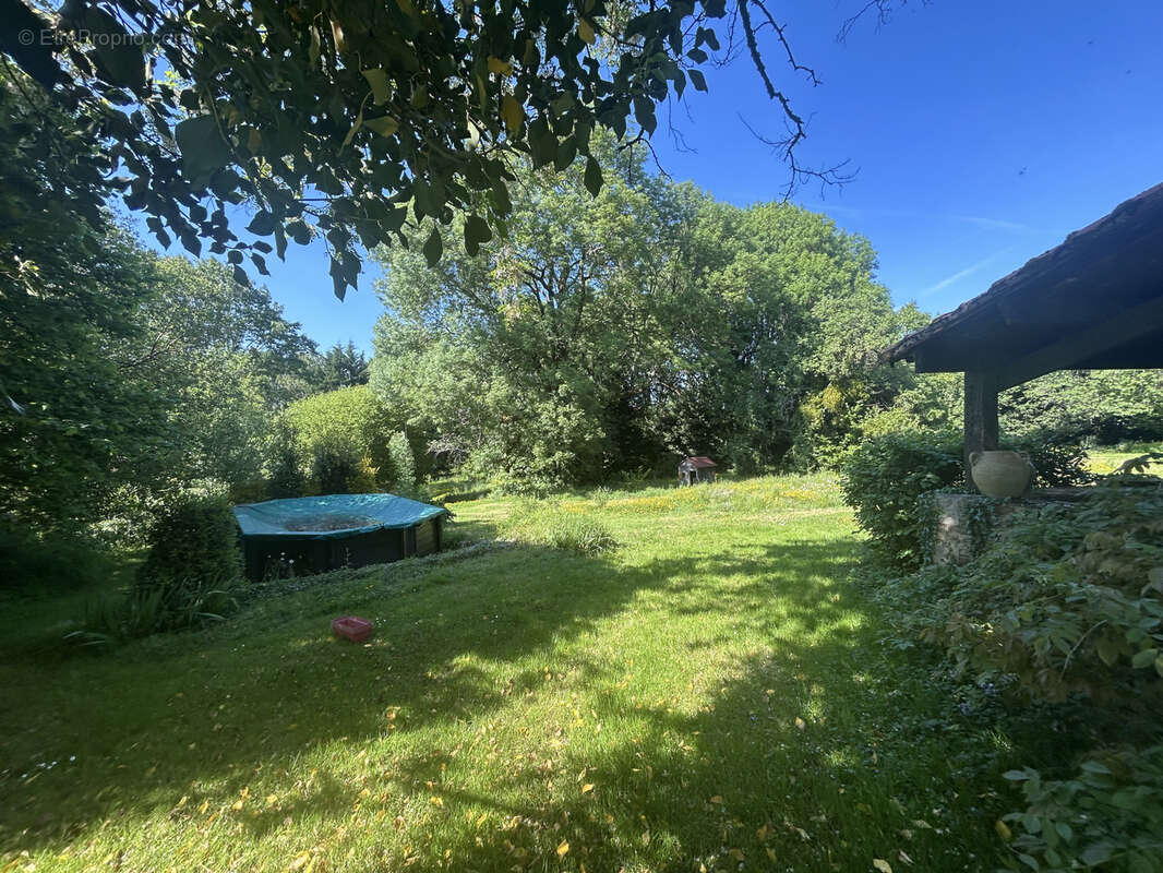 Maison à MONTEMBOEUF