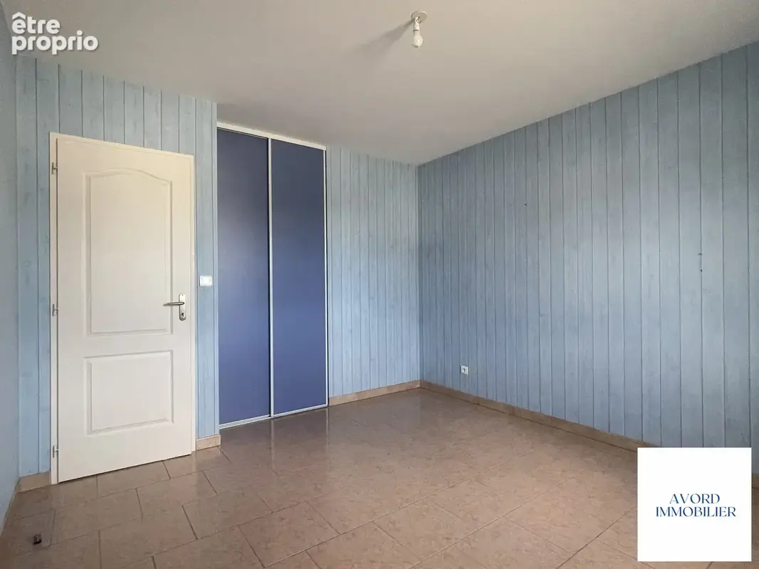 Maison 106 m² à Avord  - photo 8