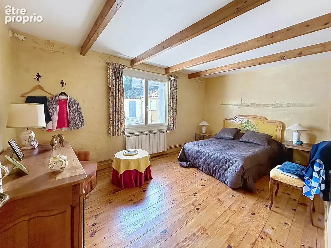 UCHAUX - Maison de charme, 5 chambres, jardin 1000m² avec piscine - photo 10
