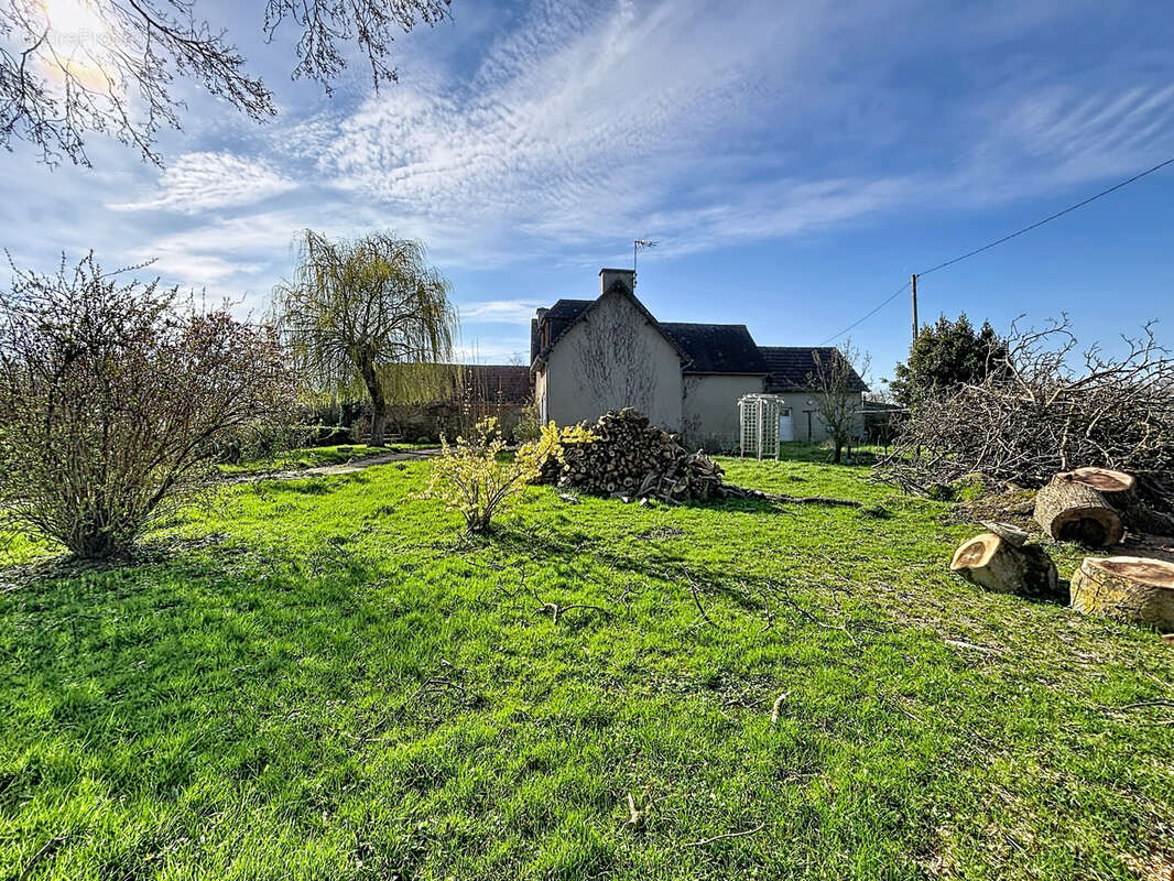 Maison à SAINT-CLAIR-SUR-L'ELLE