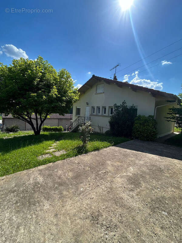 Maison à BROUSSEVAL