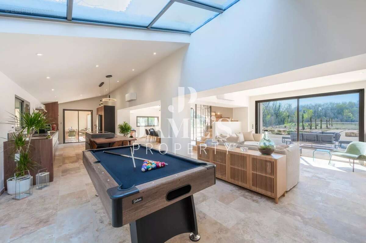 Maison 210 m² à Maussane-Les-Alpilles  - photo 6