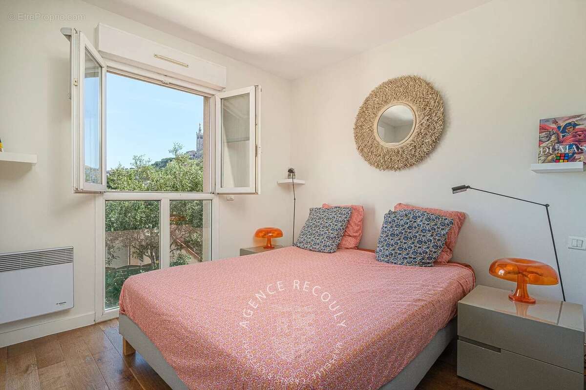 Appartement à MARSEILLE-7E