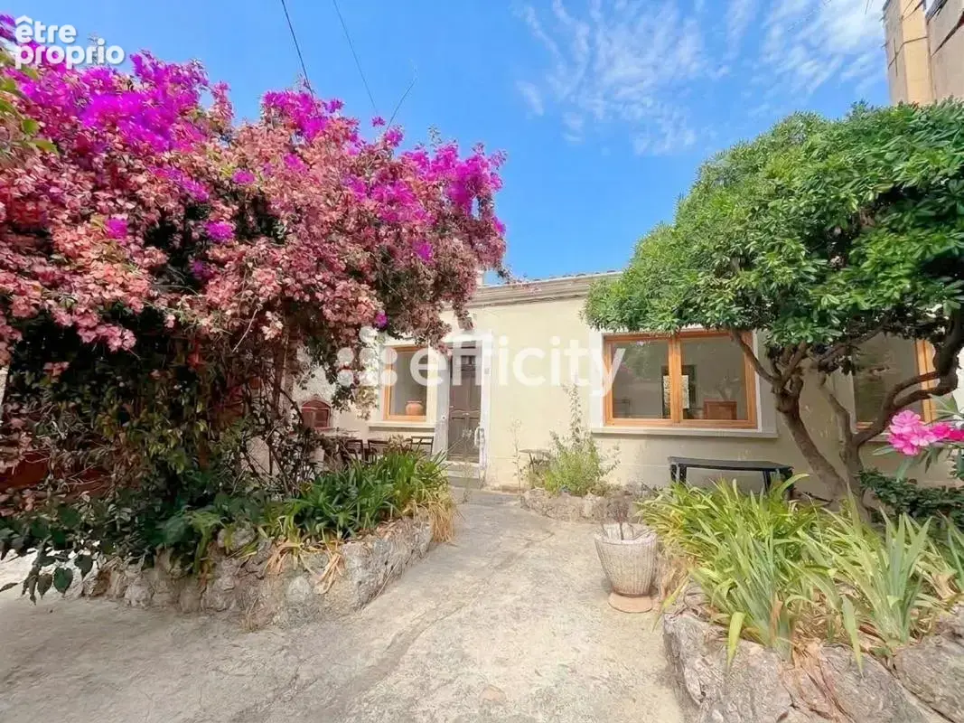Maison 5 pièces 110 m² à vendre à Marseille-8e (13008) - photo 2