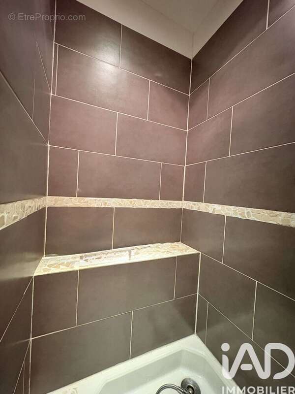 Maison 127 m² à Ambares-Et-Lagrave  - photo 8