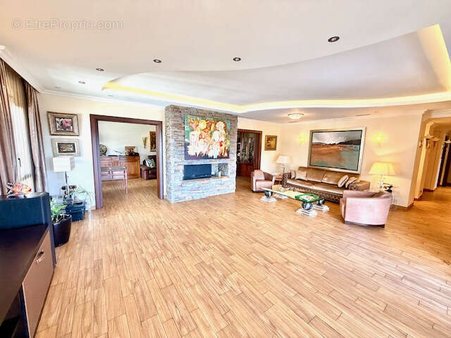 Appartement à SAINT-GENIS-POUILLY