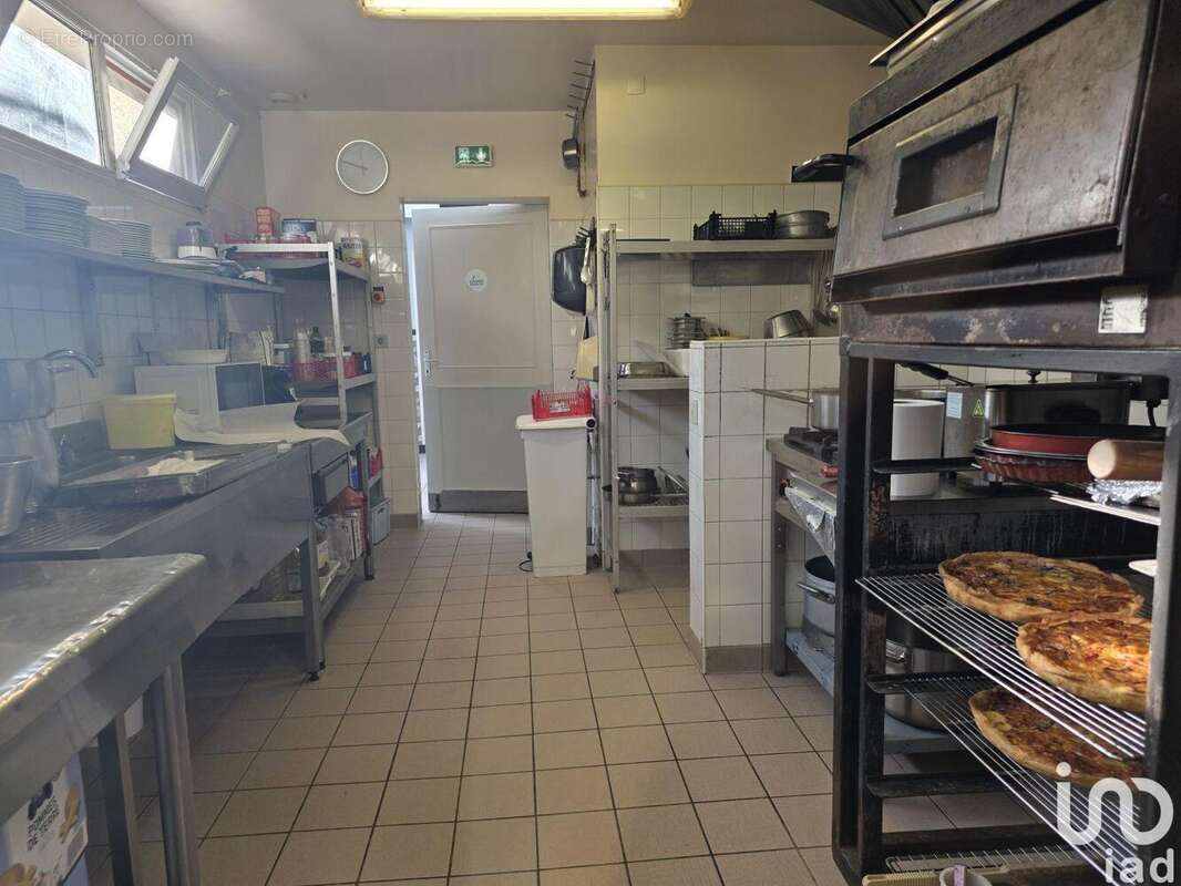 Photo 9 - Commerce à SAINT-FLOVIER