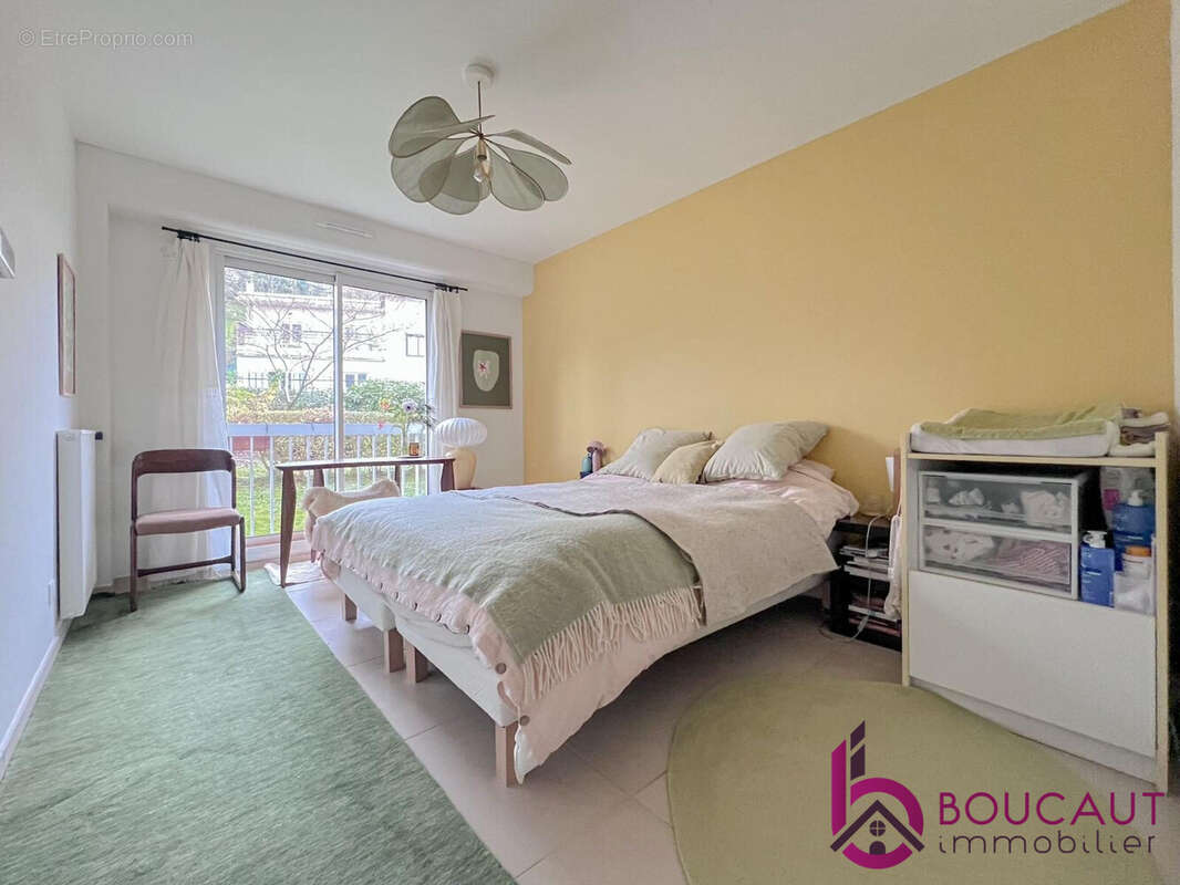 Appartement à LE PLESSIS-ROBINSON
