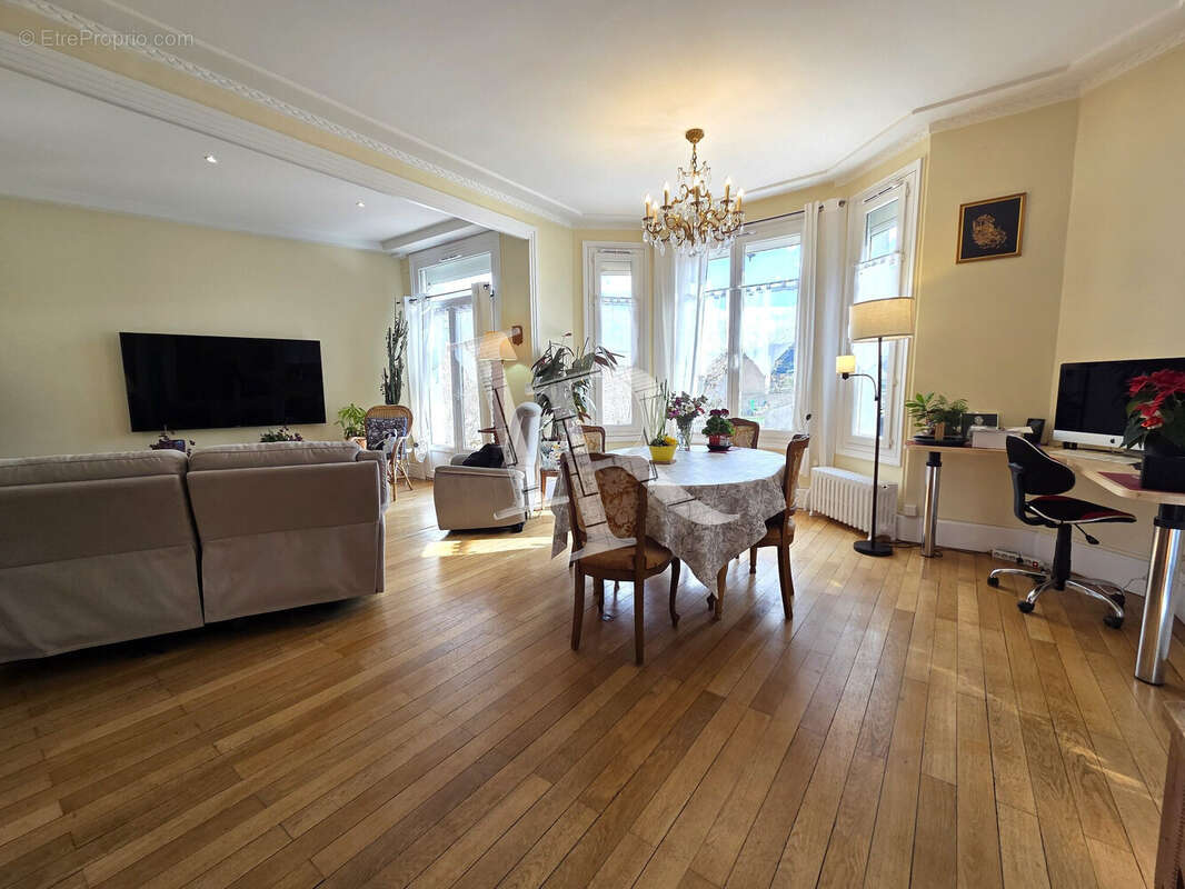 Maison à BRIVES-CHARENSAC