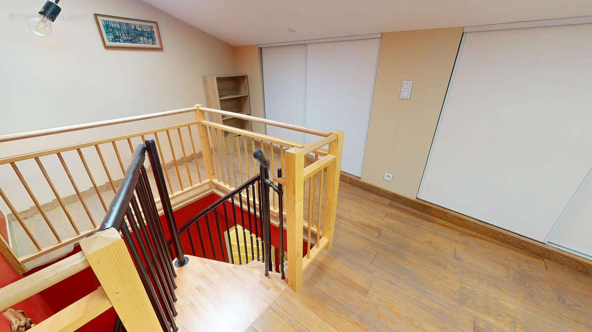 EN EXCLUSIVITE ! le prix d'un grand appartement! Maison de bourg de caractère rénovée, avec garage et terrasse - photo 26