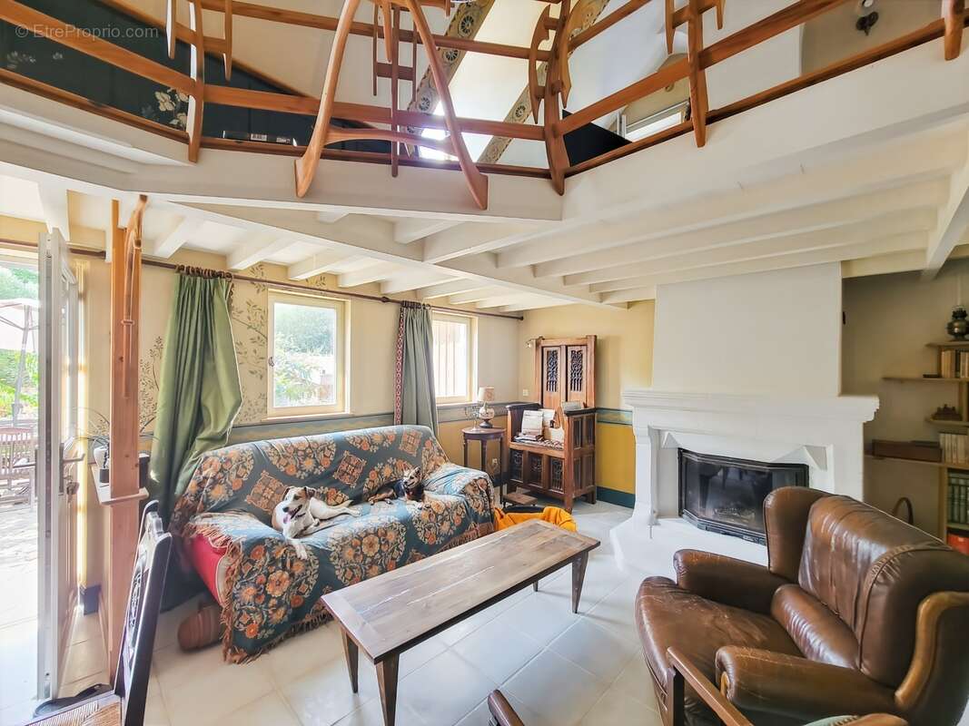 ILE DE GROIX - Domaine 9600m2, 2 habitations. Maison de154m2 sortie d'un livre d'aventure! - photo 11