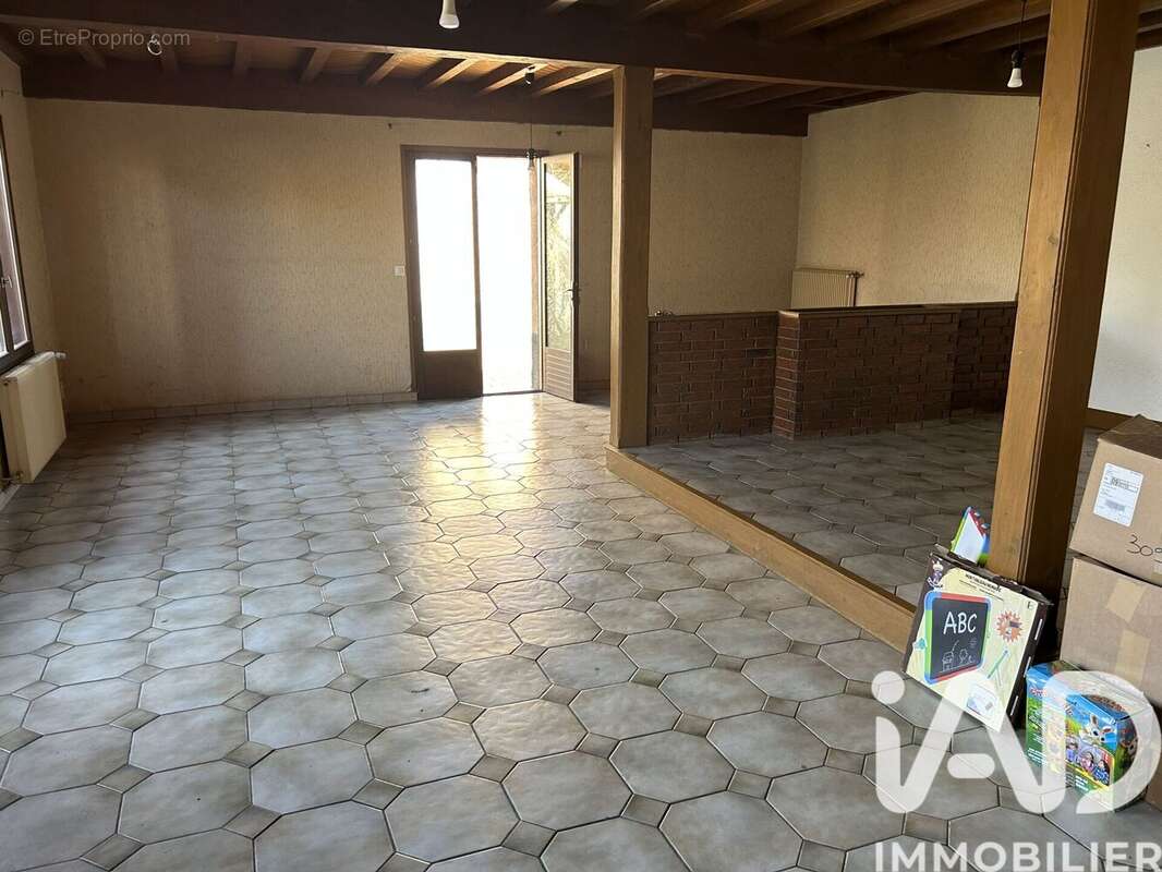Maison 167 m² à Neuville  - photo 4