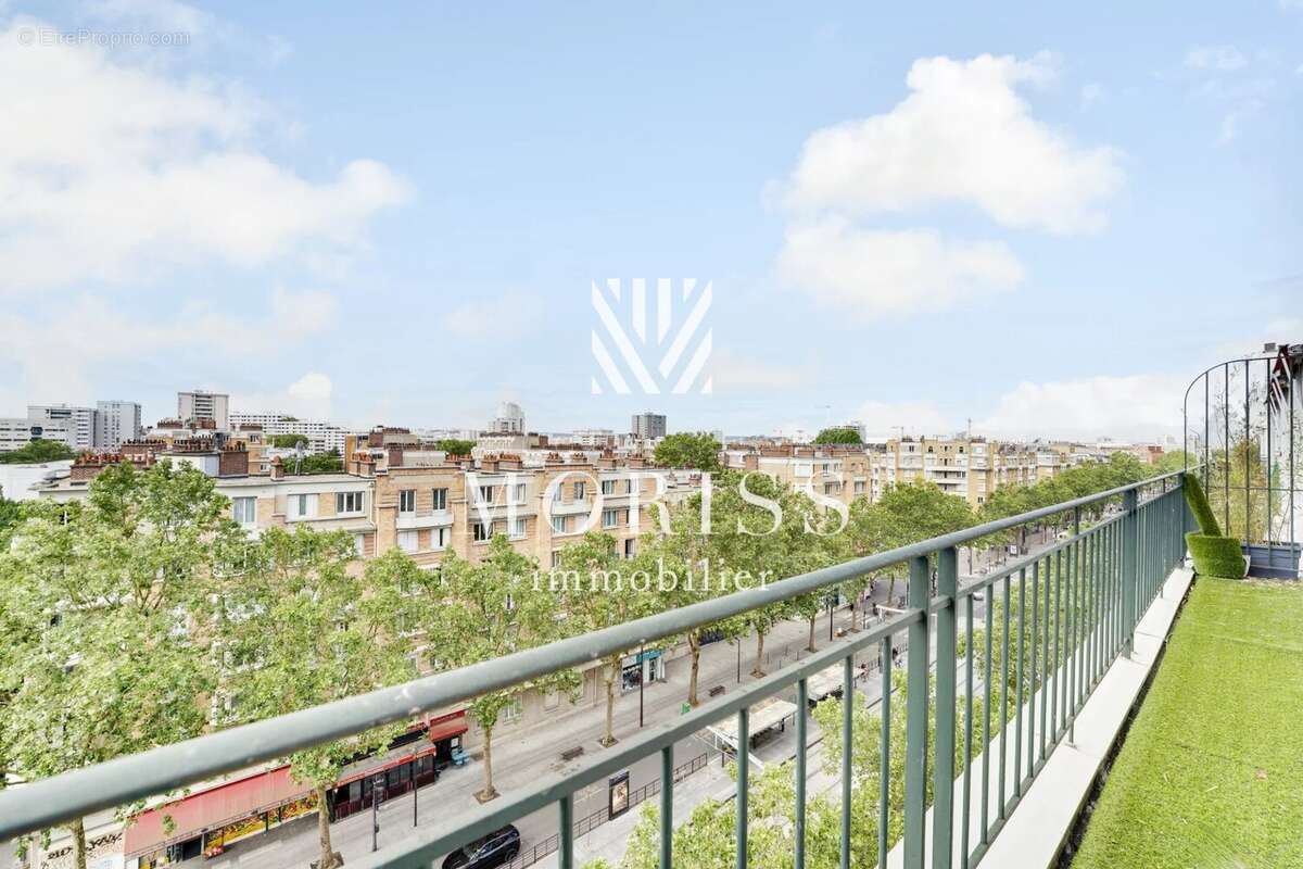 Appartement à PARIS-14E