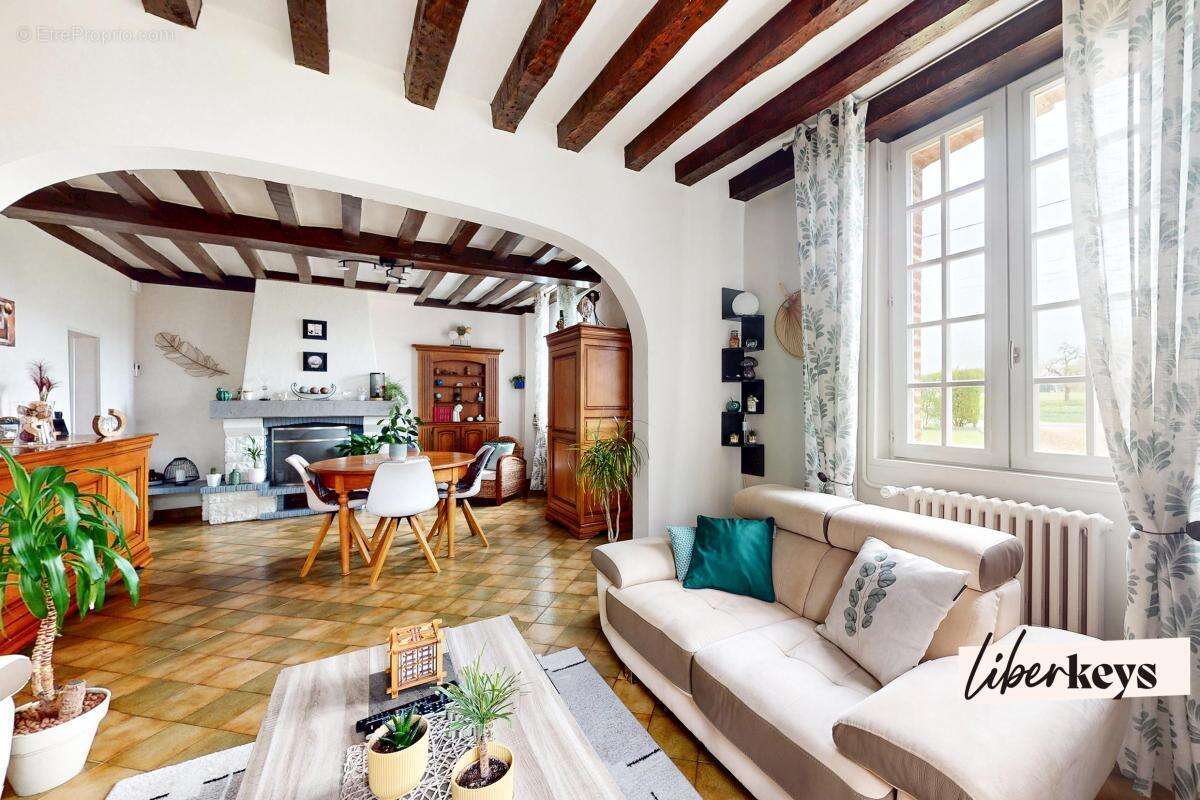 Maison à BRETEUIL