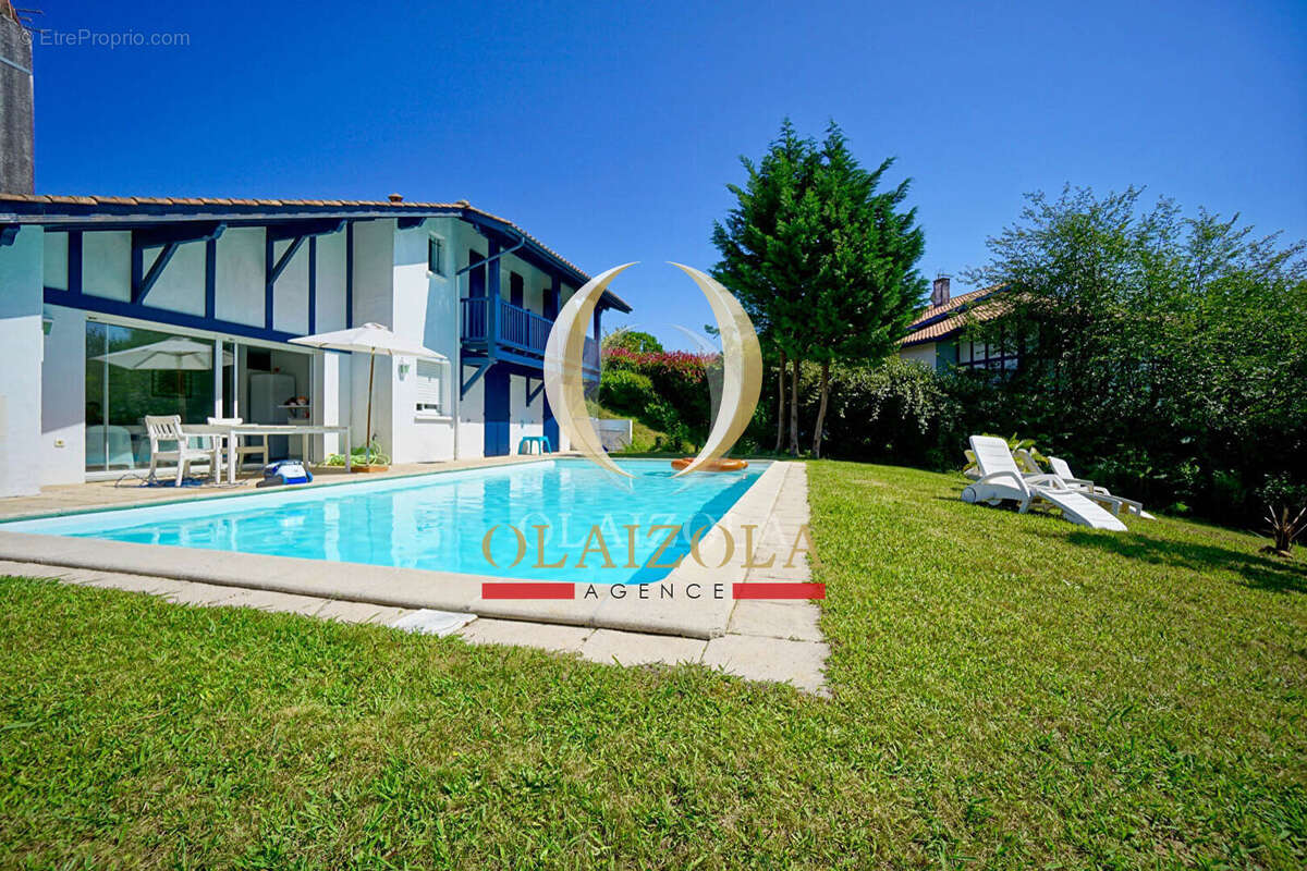 Maison à BASSUSSARRY