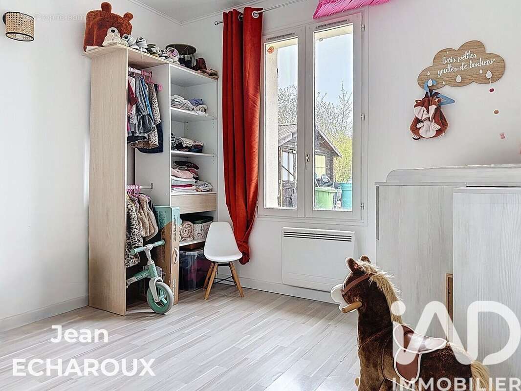 Photo 4 - Maison à MONDONVILLE-SAINT-JEAN