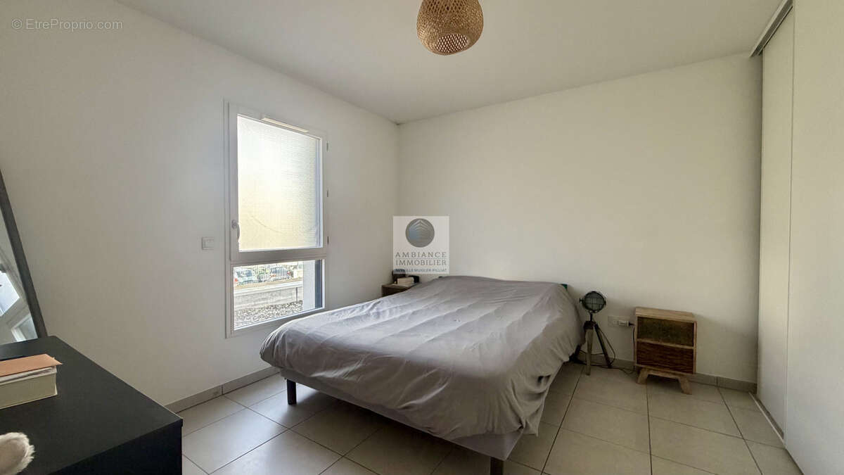 Appartement récent avec terrasse - photo 8