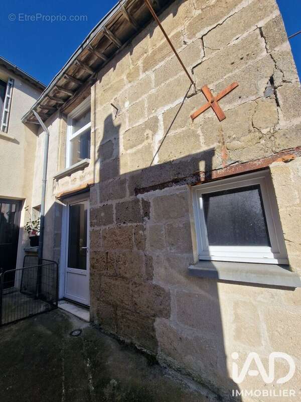 Maison 50 m² à Cernusson  - photo 7