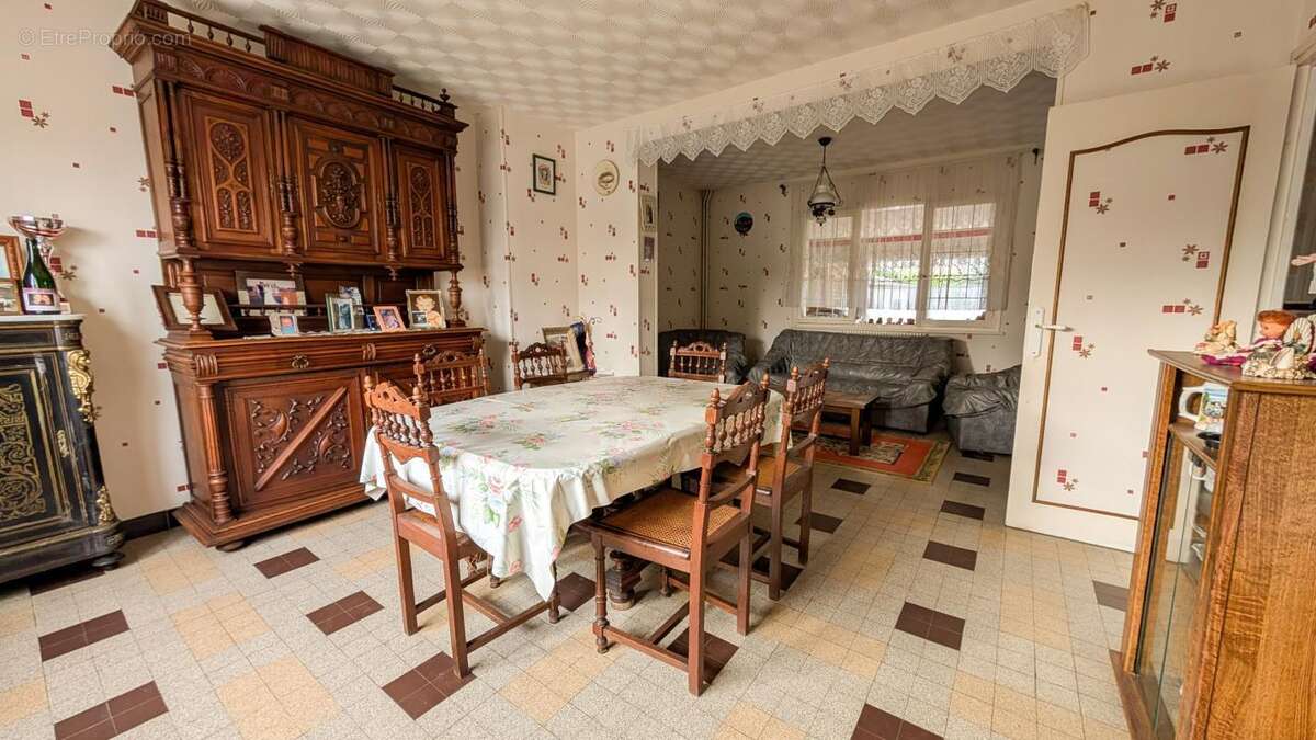 Maison à GOUZEAUCOURT