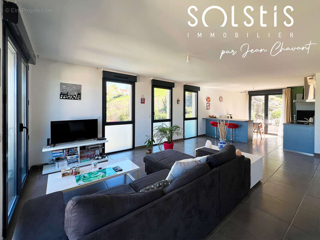 *** bel appartement de 86 m2 avec un extérieur privatif de 231 m2 *** - photo 2