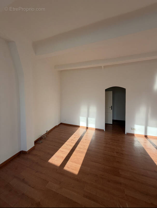 Appartement à MARSEILLE-5E