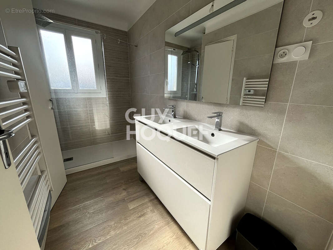 Maison à VILLENEUVE-DE-LA-RAHO