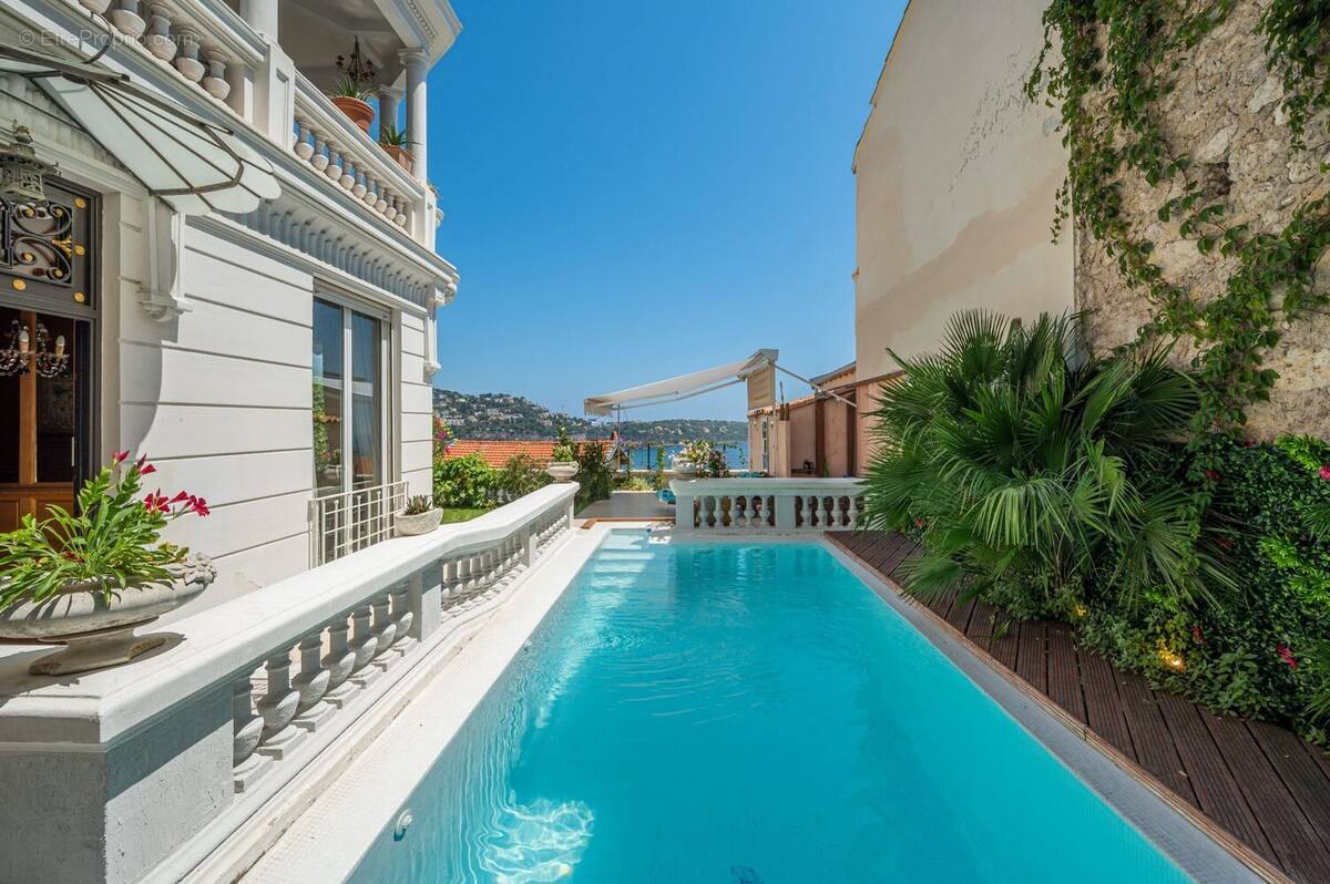 Photo Maison à Roquebrune-Cap-Martin au prix de 3 600 000€