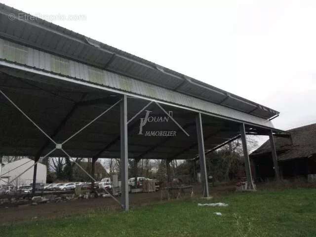 Commerce à BESSAY-SUR-ALLIER