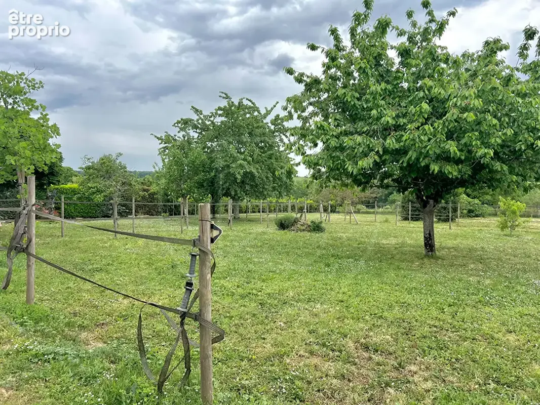 Charmante maison en pierre avec vue sur la vallée et un véritable potentiel équestre - photo 17