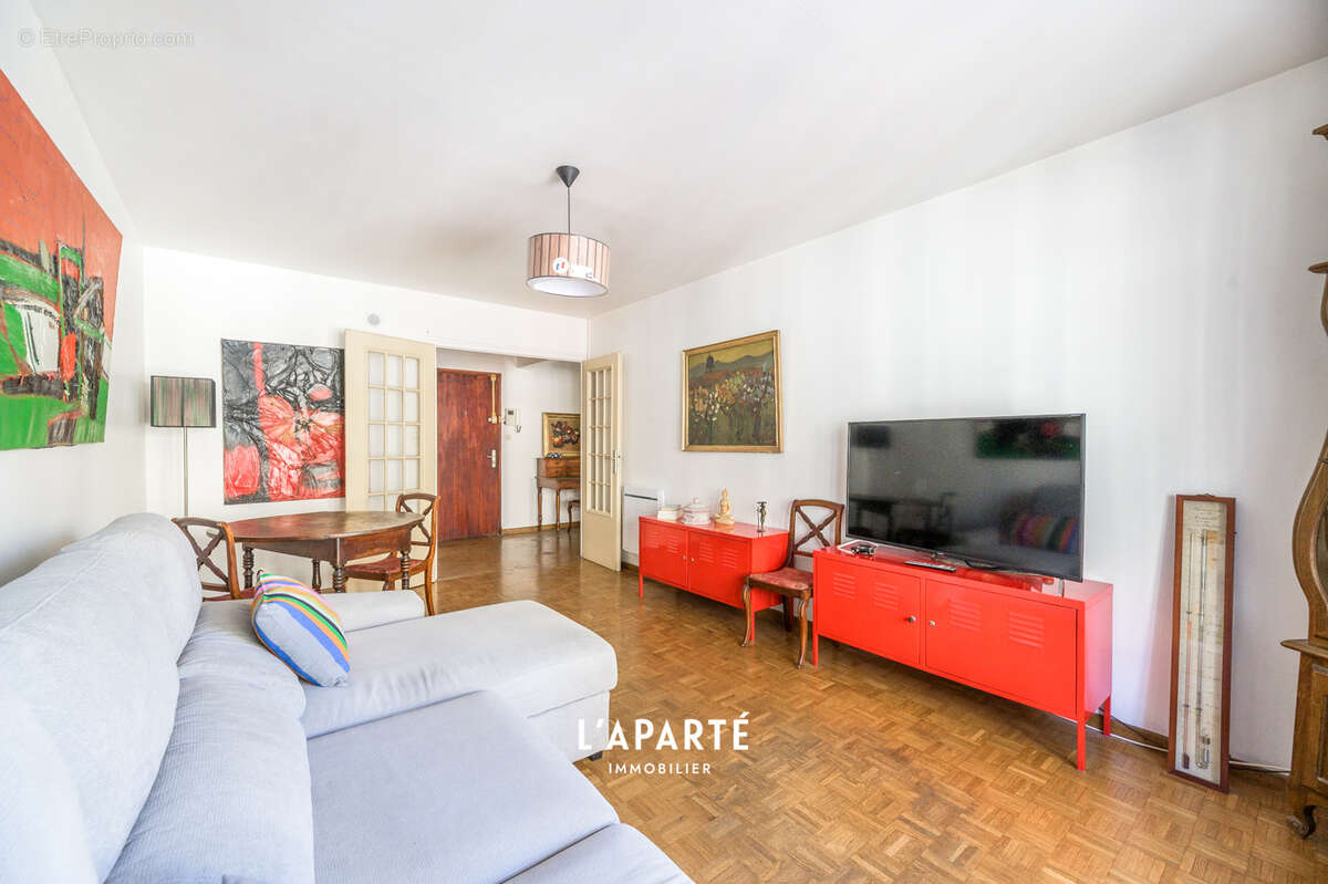 Appartement à MARSEILLE-6E