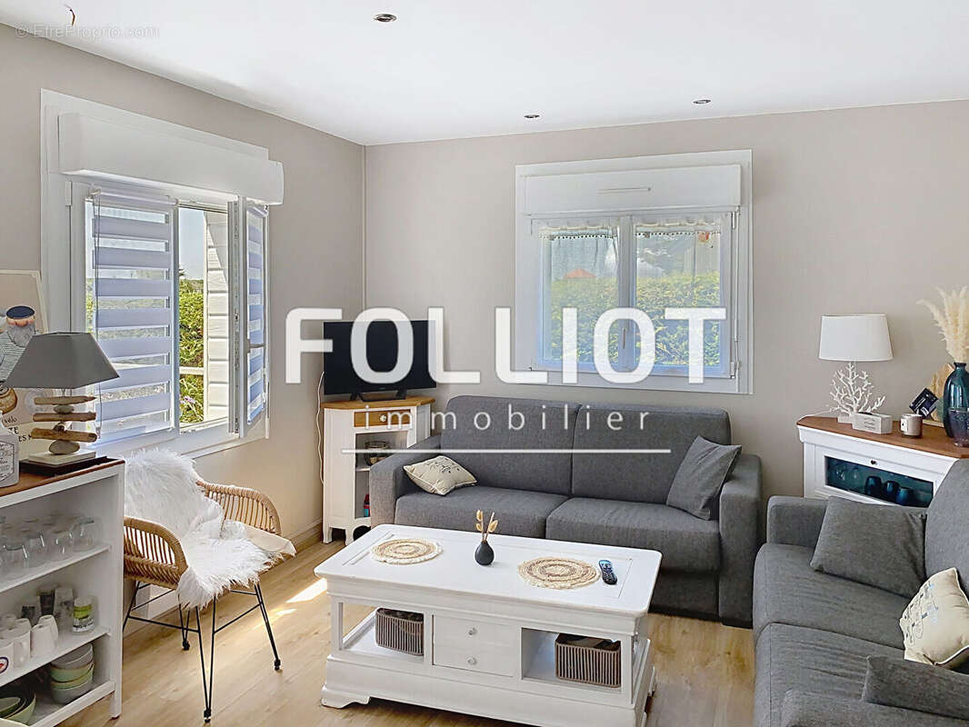 Maison à SAINTE-MARIE-DU-MONT