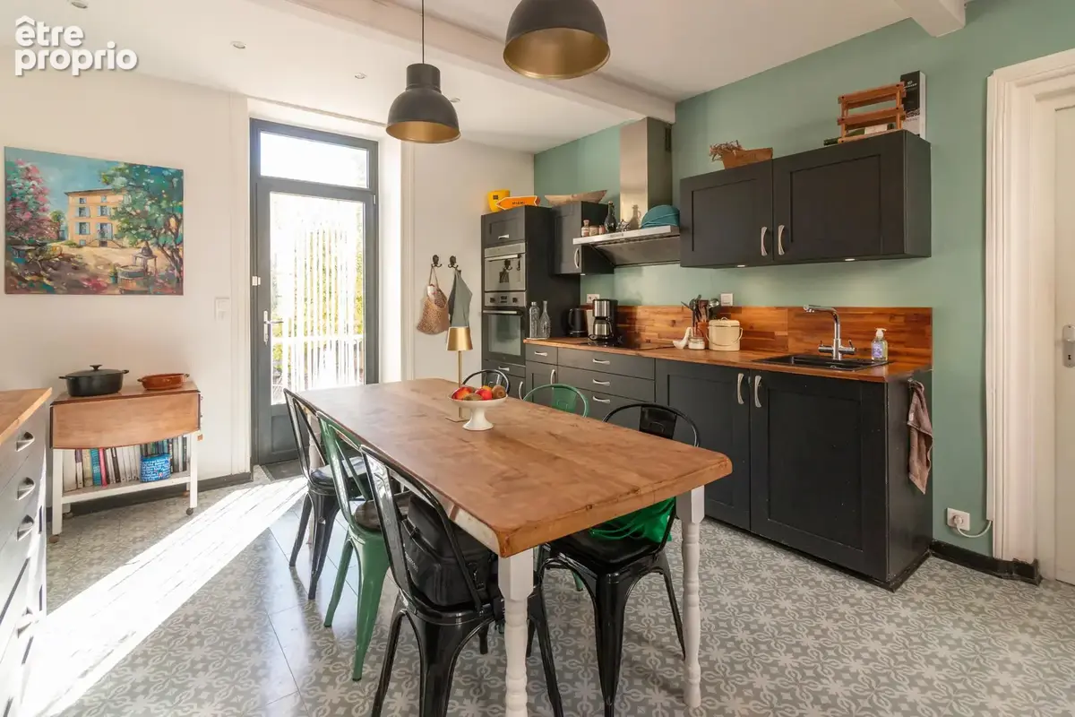 Maison Idéale pour la Famille avec Maison d'Amis, Jardins et Piscine Chauffée - photo 6