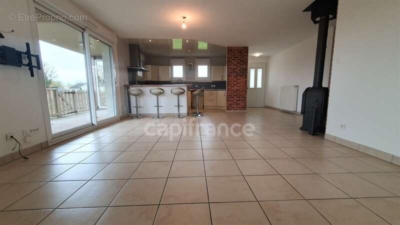 Maison à SAINT-LOUP-SUR-SEMOUSE