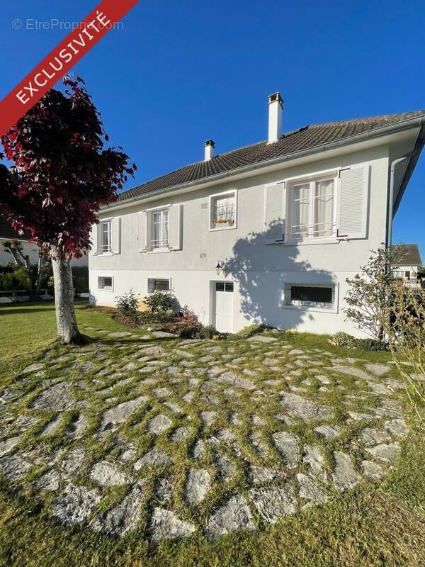 Maison à LE CHATELET-EN-BRIE