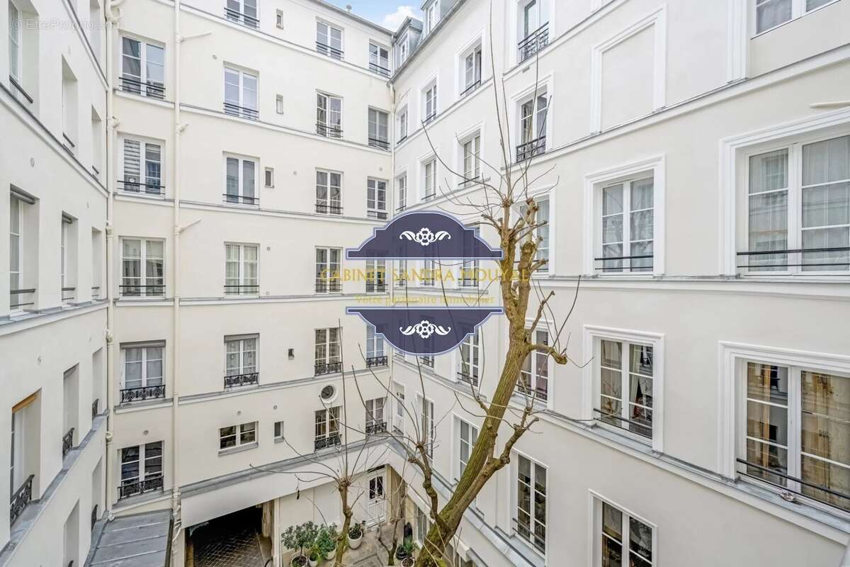 Appartement à PARIS-3E