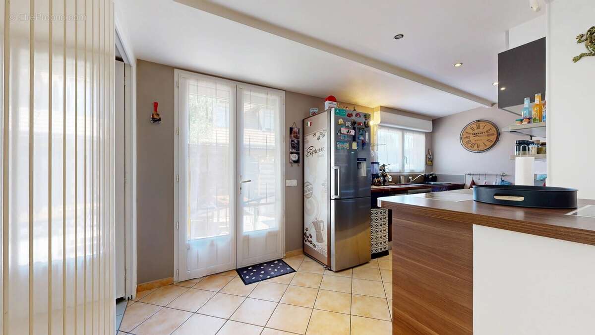 Maison 92 m² à Montfermeil  - photo 7