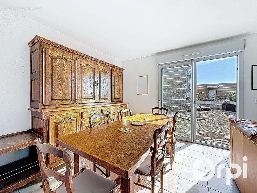 Appartement à VILLENEUVE-LOUBET
