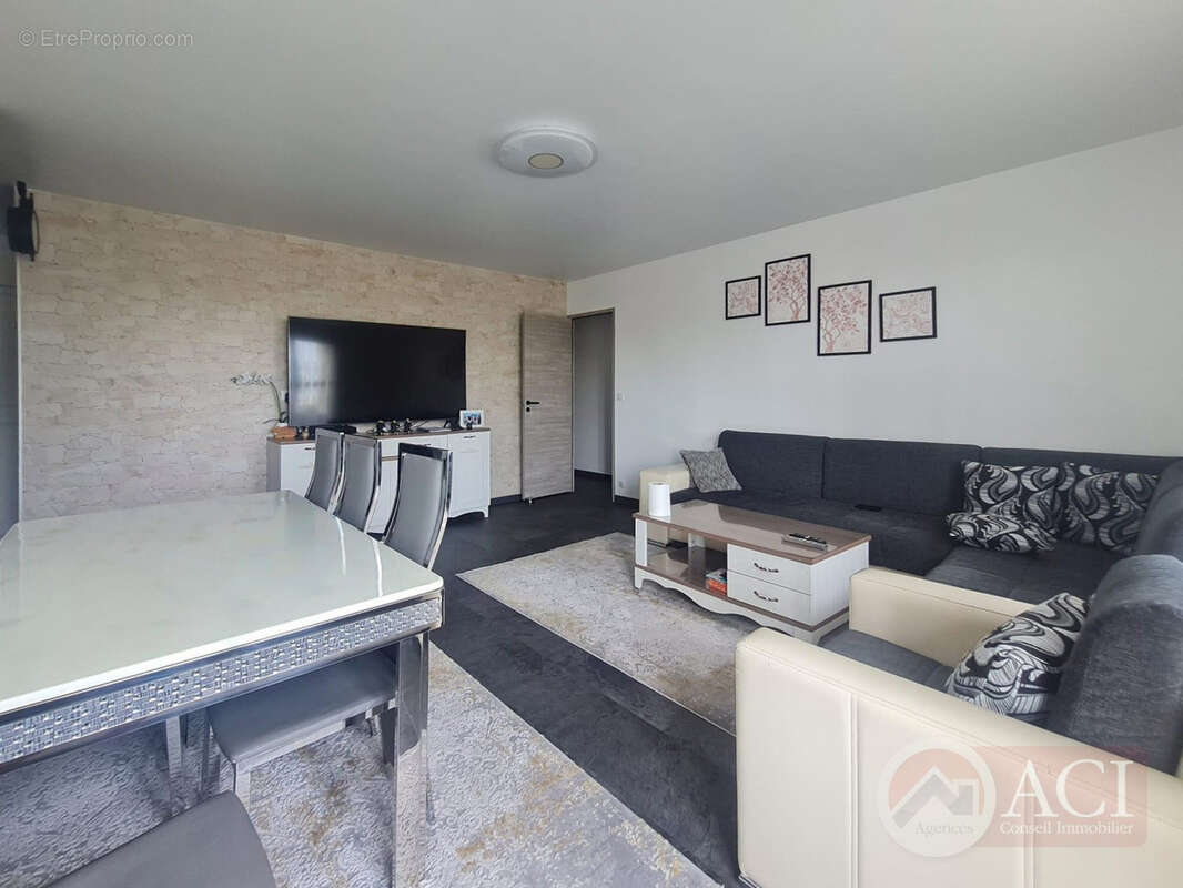 Appartement à EPINAY-SUR-SEINE