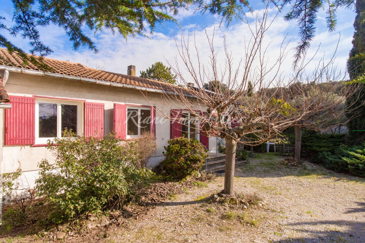Maison à LAGNES