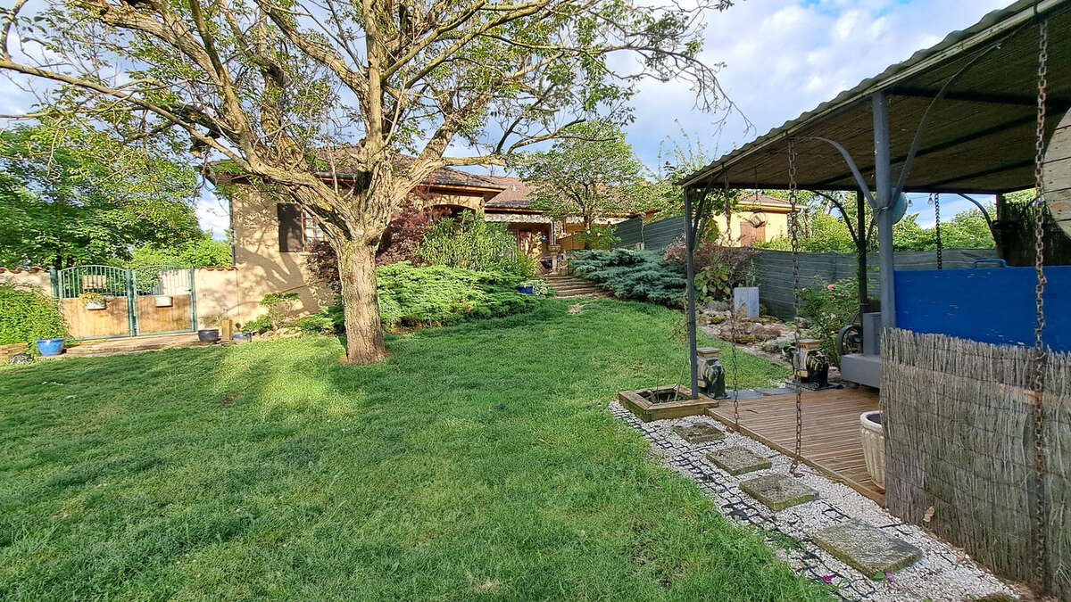 Maison à MONTELIER