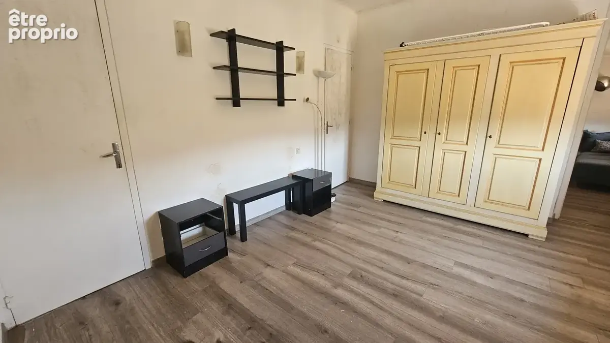 Offrant une tres belle vue - 2 appartements de 32 et 35 m2 et une cave de 35m2 - photo 4