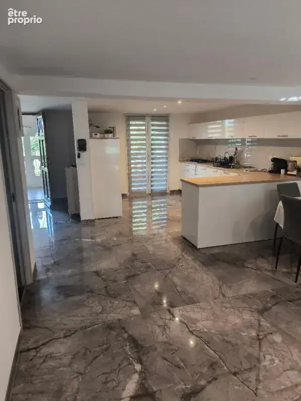 Roussillon - Belle maison individuelle  - terrain constructible - photo 9